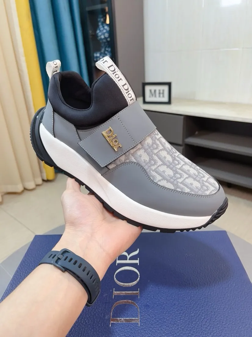 Men's men's shoes 💰438🌹🌹【Dior】Best-selling official website world premiere🔝High-end men's shoes brand official website latest series: The upper is made of imported cowhide with specially designed fabrics➕Mesh breathable lining. Make walking more convenient and comfortable! Compared with the official quality, Midea’s 1:1 replica. Create a fashionable personality to set off your uniqueness! A must-have for trendy men! Classic style. Men's sizes: 38-44.